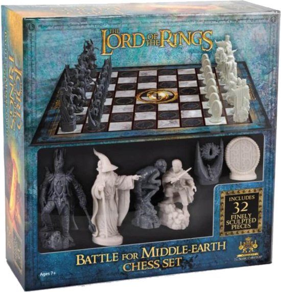 The Noble Collection Lord of the Rings: Battle for Middle-Earth Chess Set - NOBNN2174