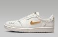 Nike Air Jordan 1 Low Dames Sneakers Wit/Goud