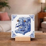 Bedruk King Delftsblauw Tegeltje 11x11 Espressomachine – Keuken Decoratie en Cadeau voor Koffieliefhebber