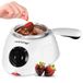 NutriChef Elektrische chocoladefondue 25 W, chocoladefondue met capaciteit 250 ml, warmhoudfunctie en afneembare pan, voor cake, boter en kaas, wit