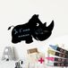 Ambiance Sticker Schoolbordsticker - uitwisbare zelfklevende muurstickers - Neushoorn + 4 vloeibare krijtjes - 75x115cm