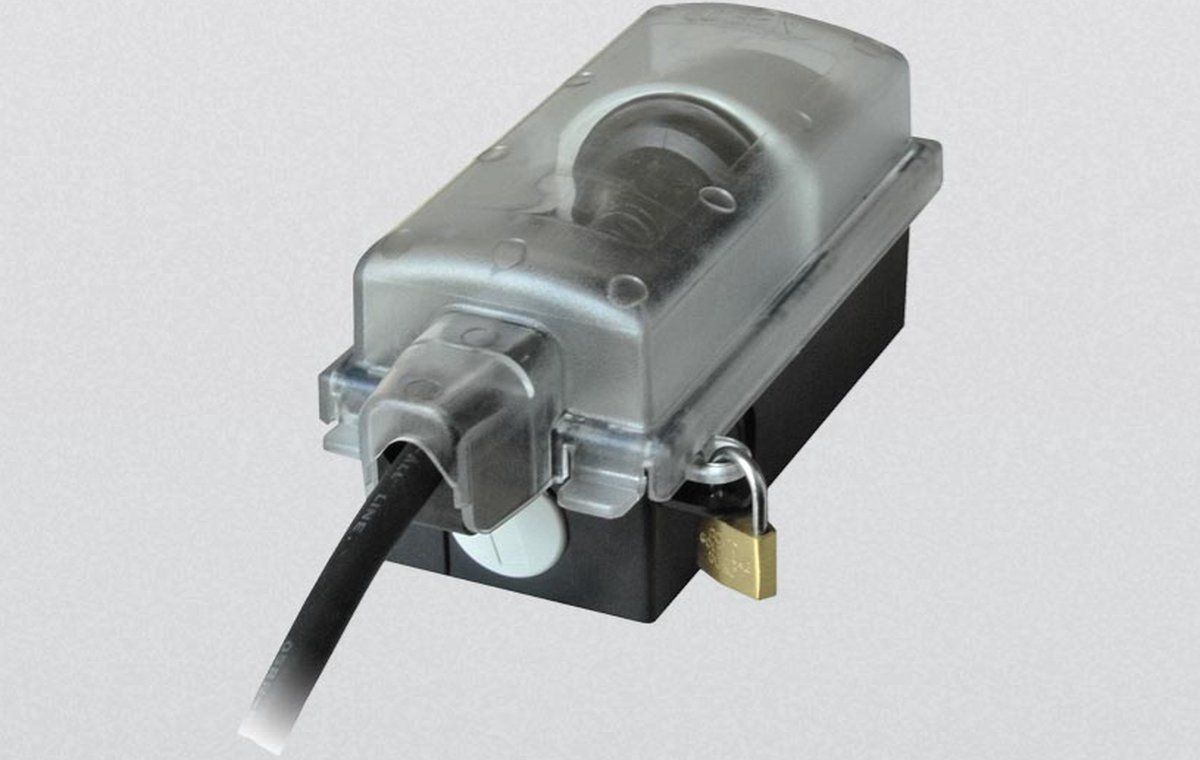 INTERBÄR Vergrendelbaar stopcontact WCD voor buiten inclusief Squire LN2 hangslot IP44 9015-001.01