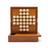 Flero Solitaire, Houten Solitairespel met Speelstukken - Denkspel, Puzzelspel en Geduldspel voor 1 Speler - Montessori Breinbreker voor Kinderen, Volwassenen en Ouderen - Klassiek Bordspel, Reisspel, Cadeau
