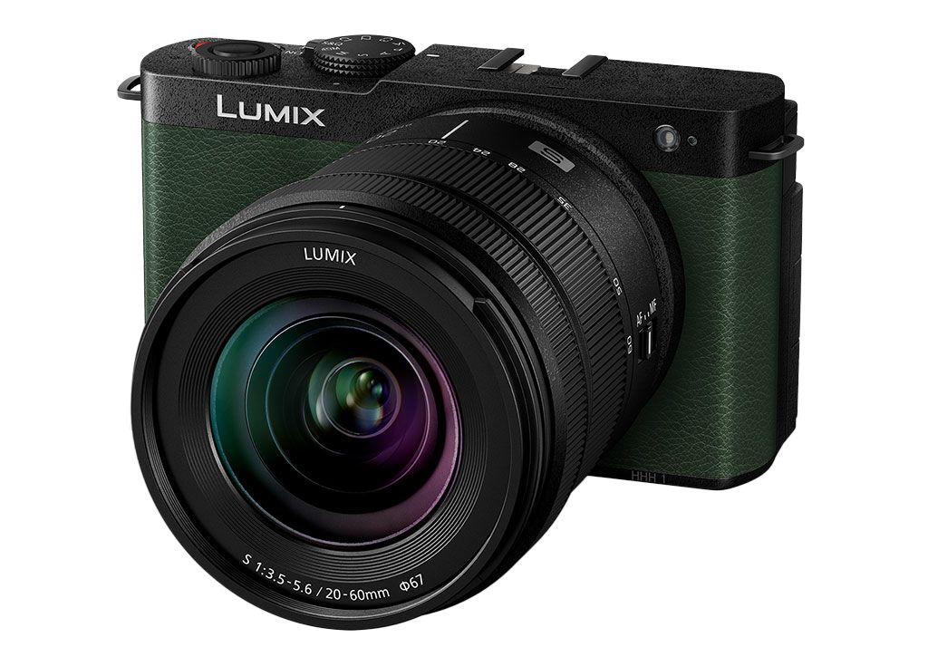 Panasonic Lumix S9 + 20-60mm f/3.5-5.6 Lens - Green