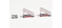 Herpa - Qantas historic passenger stairs with tractor