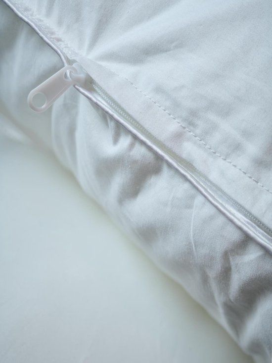 ESSENZA The New Classic Synthetic Hoofdkussen Wit - 60x70 cm