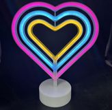 PHENOM LIGHTING TECHNOLOGY Nachtlamp Kind - Neon LED Lamp Hart Kinderkamer – Multicolor – USB & Batterij – Hartvormige Sfeerlamp – Kinderkamer & Slaapkamer – 25,2 x 23 cm