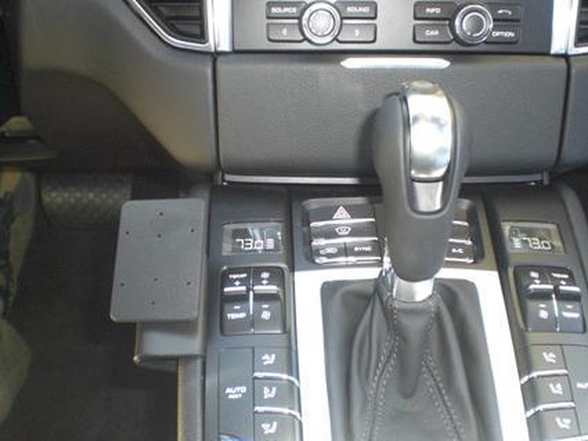 Brodit Proclip Porsche Macan 2015- Console Mount Left