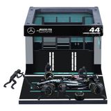 Bburago Formule 1 Pit Stop Mercedes AMG #Hamilton - Set 1/43 met figuren van monteurs, stand en accessoires - Officieel F1 gereduceerd model - Realistische details - Collector Edition