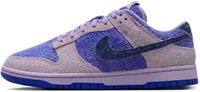 Nike Dunk Low SE 'Hydrangeas' (W) - Maat 36