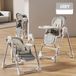 StarTech Baby's Hoogstoel - 2-in-1 opvouwbare kinderstoel - Verstelbare rugleuning - Verstelbare hellingshoek - 5-punts veiligheidsgordel - Afneembaar dienblad (dubbel) - Vastzetbare wielen - Grijs