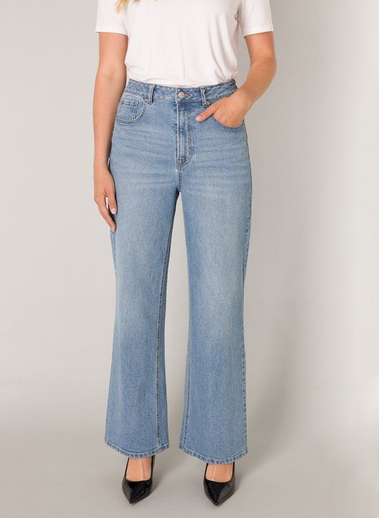 BASE LEVEL Amy Bottoms - Light Blue - W48 / L32