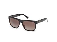 Guess Gu00222 Zonnebril Zwart Gradient Brown/CAT3 Man