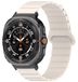 Wigento Samsung Galaxy Watch Ultra 47mm: siliconen band met stippenpatroon en magnetische sluiting, beige kleur