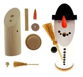 Hess Holzspielzeug 40022 - knutselset rookmannetje 7-delig, van hout, design sneeuwpop met bezem, ca. 13 cm, decoratie voor de advents- en kersttijd uit het Ertsgebergte