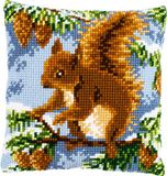 Vervaco Kruissteekkussen kit - Eekhoorn in dennenboom - 40 x 40 cm