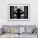 Affiche - Femme Au Balcon - 21x29,7 Cm - Bordure Blanche