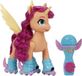 Hasbro My Little Pony Sunny Starscout zingt op rollen, speelgoed met afstandsbediening van 22,5 cm, 50 reacties, lichtjes en muziek