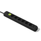 FAMATEL Stekkerdoos met 6 stopcontacten + 2 USB-stopcontacten + schakelaar | 1,5 m lange kabel | met TT | 16 A | 250 V | zwart | USB-stekker met snellaadfunctie | overspanningsbeveiliging