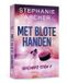 Met April Books Vancouver Storm 4 - Met blote handen
