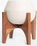 Sissy-Boy - Witte plantenpot met houten standaard