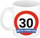 Bellatio Decorations Koffie mok / cadeau beker - 30 jaar - verjaardag - still looking good - wit - stopbord - 300 ml - keramiek