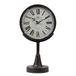 Lily's Home Antiek geïnspireerde decoratieve mantelklok met grote Romeinse cijfers, stil, niet-tikkend met kwartsuurwerk, past bij Victoriaans of antiek decorthema, zwart