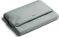 Bellroy Caddy Sleeve MacBook Pro/Air/Neo 13/14 – 255 × 330 × 25 mm Afmetingen – Beschikbaar in Vier Kleuren – Gemaakt van 90% Gerecycled Polyester - Groen