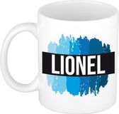 Bellatio Decorations Lionel naam cadeau koffie mok - beker - met blauw verfstrepen - Cadeau collega - vaderdag - verjaardag - meester - coach - 300 ml - wit