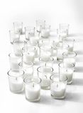 Serene Spaces Living 100 bougies votives blanches sans parfum en verre transparent, classique 5,1 cm de haut, 4,4 cm de diamètre