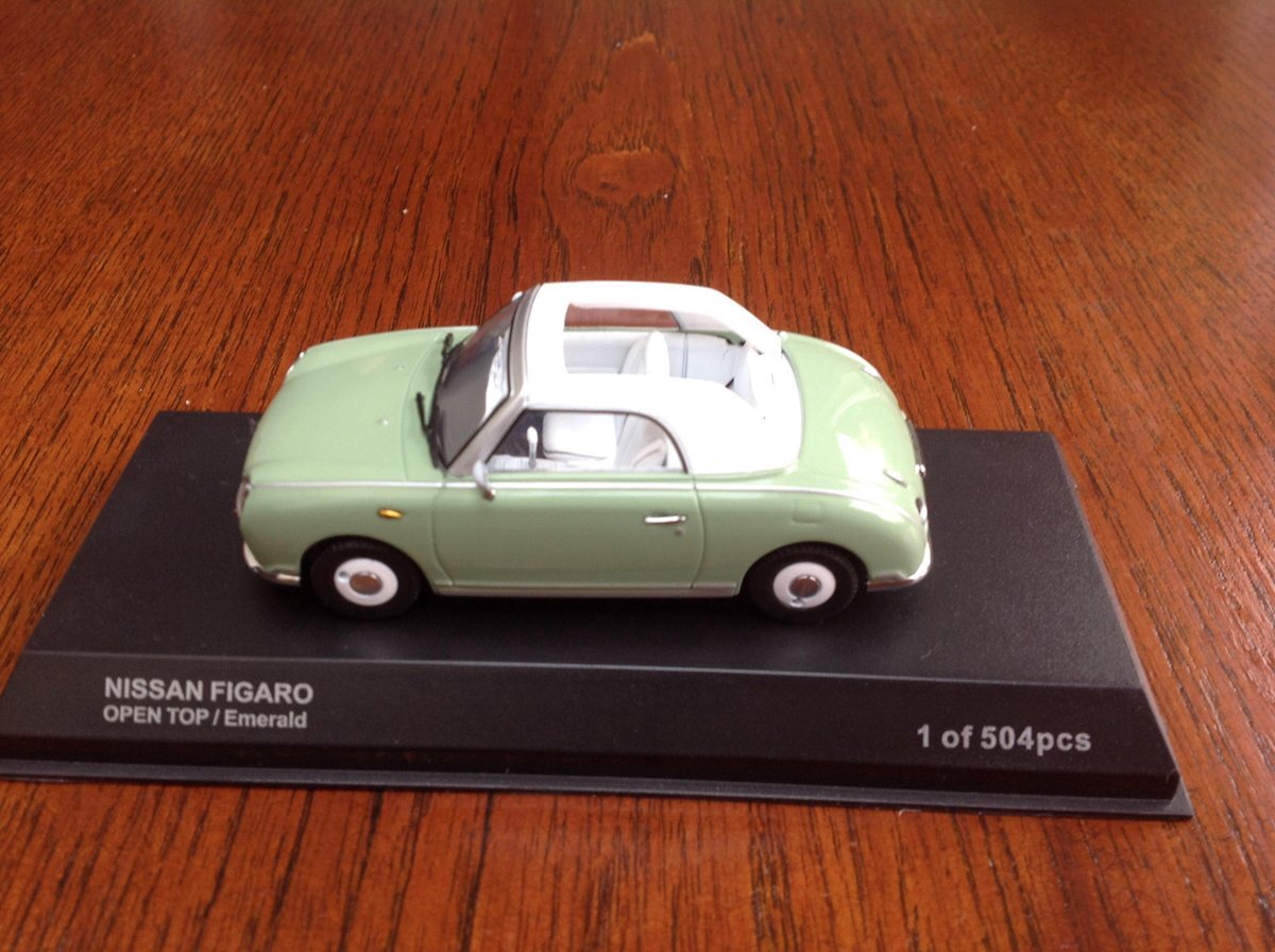 Kyosho Nissan Figaro