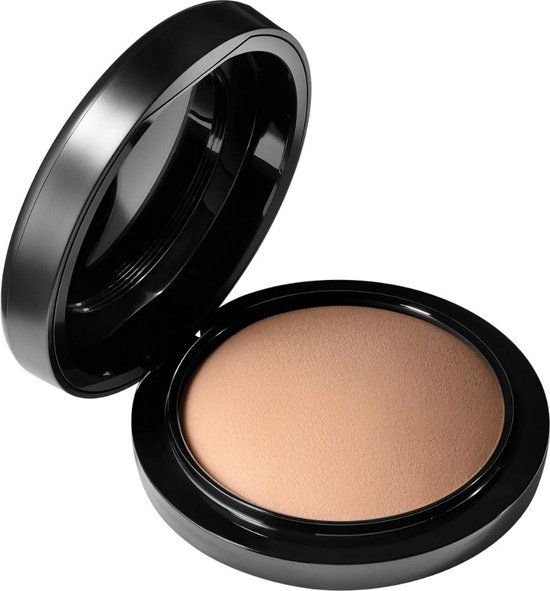 MAC Mineralize Skinfinish Natural Powder Medium Dark - 10 g