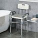 Siège de douche réglable en hauteur avec accoudoirs et coussin amovible 53,5x52x80-90 cm, blanc