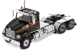 Diecast Masters Western Star 4700 SF-tractor met tandem-dagcabine, metallic zwart 1/50 Diecast-model van