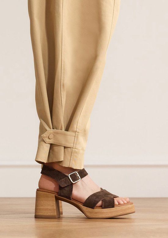 Manfield Dames Bruine Suède Sandalen met Blokhak Maat 41