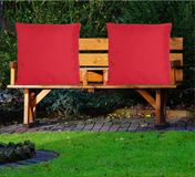 Anna's Collection Buiten of tuin sier kussens - rood - 60 x 60 cm - binnen/buiten - zitkussens tuinbank