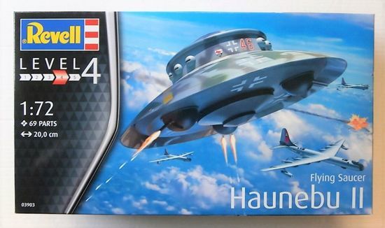 Revell 03903 Flying Saucer Haunebu Modellbausatz, 20 cm