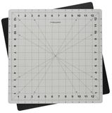 Fiskars Rotatiesnijmat, Zelfherstellende Snijmat, Rond 360° draaibaar | Schuine lijnen voor 30°, 45° en 60°, 13" x 13" (33 x 33 cm), Grijs, 1065610