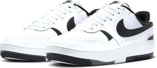 Nike Gamma Force Sneakers Dames - Wit - Zwart - Maat 36.5