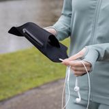 Coverzs Telefoonhouder voor hardlopen - Hardloopband - Ruimte voor sleutels en pasjes - Universele sportarmband hardlopen - (zwart)