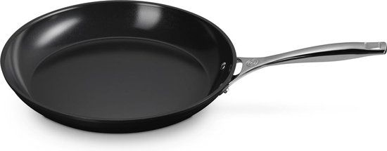 Le Creuset Essential Keramische Koekenpan - Zwart - 26 cm
