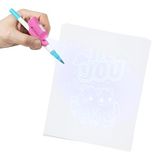 Paladone WeCool Magic Trace Officiële lichtgevende starterset, 16 pagina's om te tekenen, 10 markers met dubbele punt, 1 pen met glanzende punt, vanaf 6 jaar