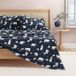 Great Bay Home Flanellen beddengoedset van 100% Turks katoen, diepe zakken, zachte lakens, warm, anti-pilling flanellen lakens (King, Navy Polar Bears)