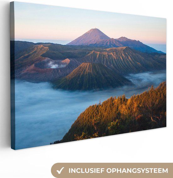 OneMillionCanvasses Canvas schilderij 150x100 cm - Vulkaan - Multicolor - Modern