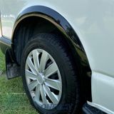 Oneway Set spatbordverbreders (Trims) compatibel met Volkswagen Transporter T5/T5.1 2003-2015 (Lange wielbasis) - Glanzend zwart