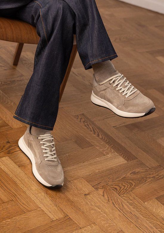 Manfield - Heren - Taupe suède sneakers - Maat 45