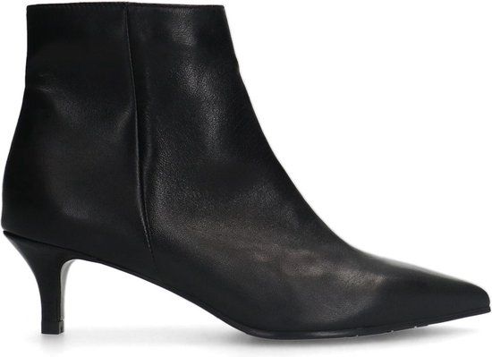 Manfield - Dames - Zwarte leren enkellaarsjes met hak - Maat 40