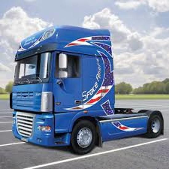 Italeri modelbouwpakket Scania DAF XF105 Space America - 2019