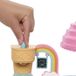 Barbie Chelsea Coffret Boutique de glaces avec poupée, Pâte à modeler et 10 accessoires, JMJ42