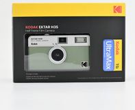 Kodak EKTAR H35 Half Frame Film Camera Vert Bundle